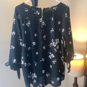 Flowers blouse dark green with white flower
